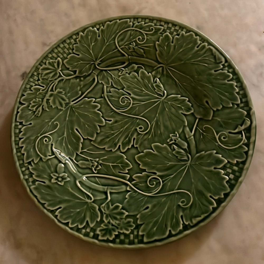 Bordallo Pinheiro-Made In Portugal 🇵🇹-Leaf Plate-10” - Picture 3 of 12